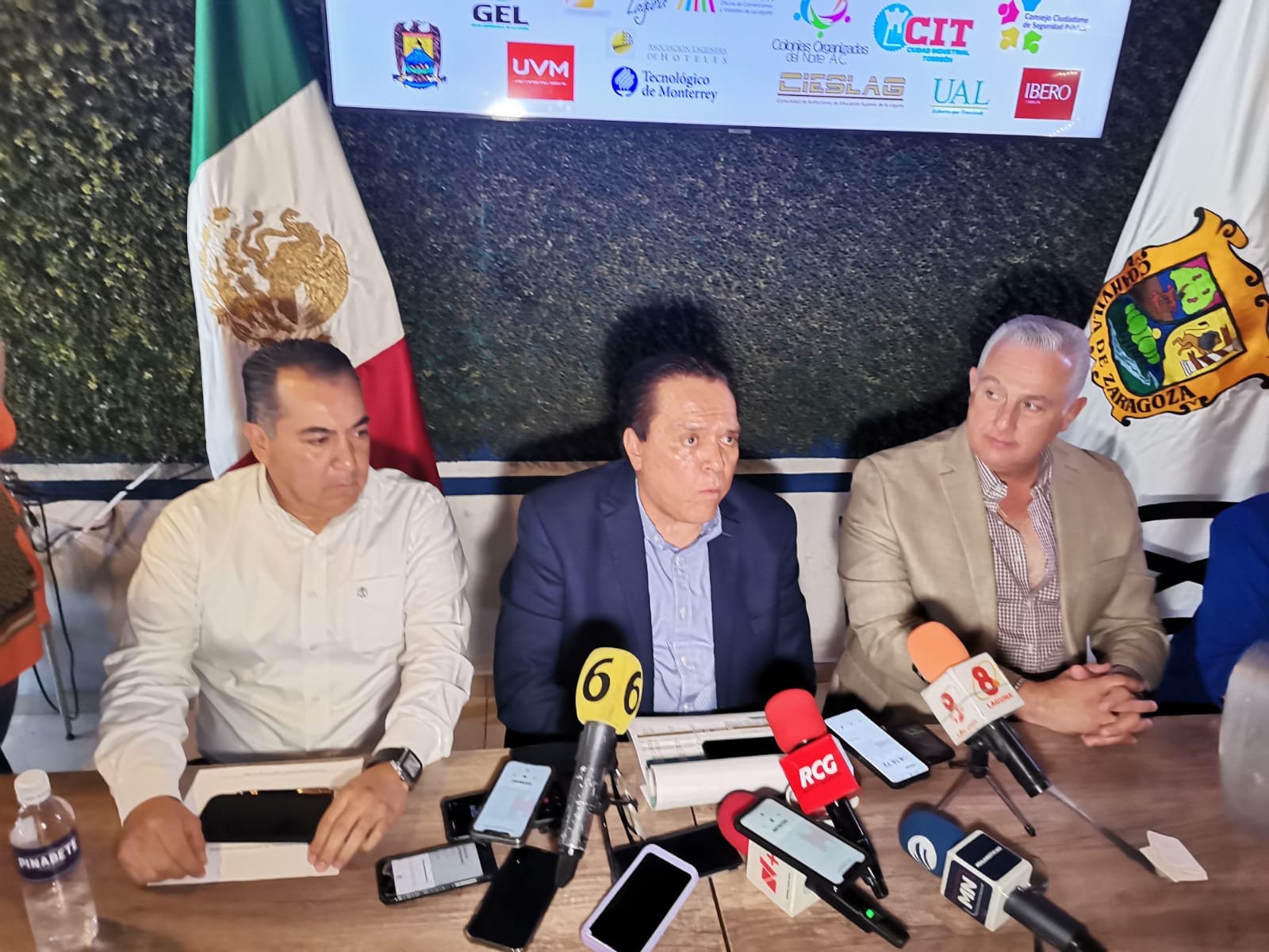 Acuerdan plan de prevención de adicciones en el sector empresarial