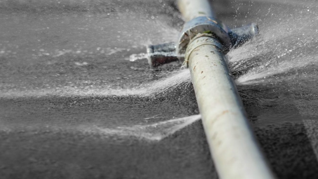 Necesario reparar red de agua para mejorar eficiencia: Enrique Martínez
