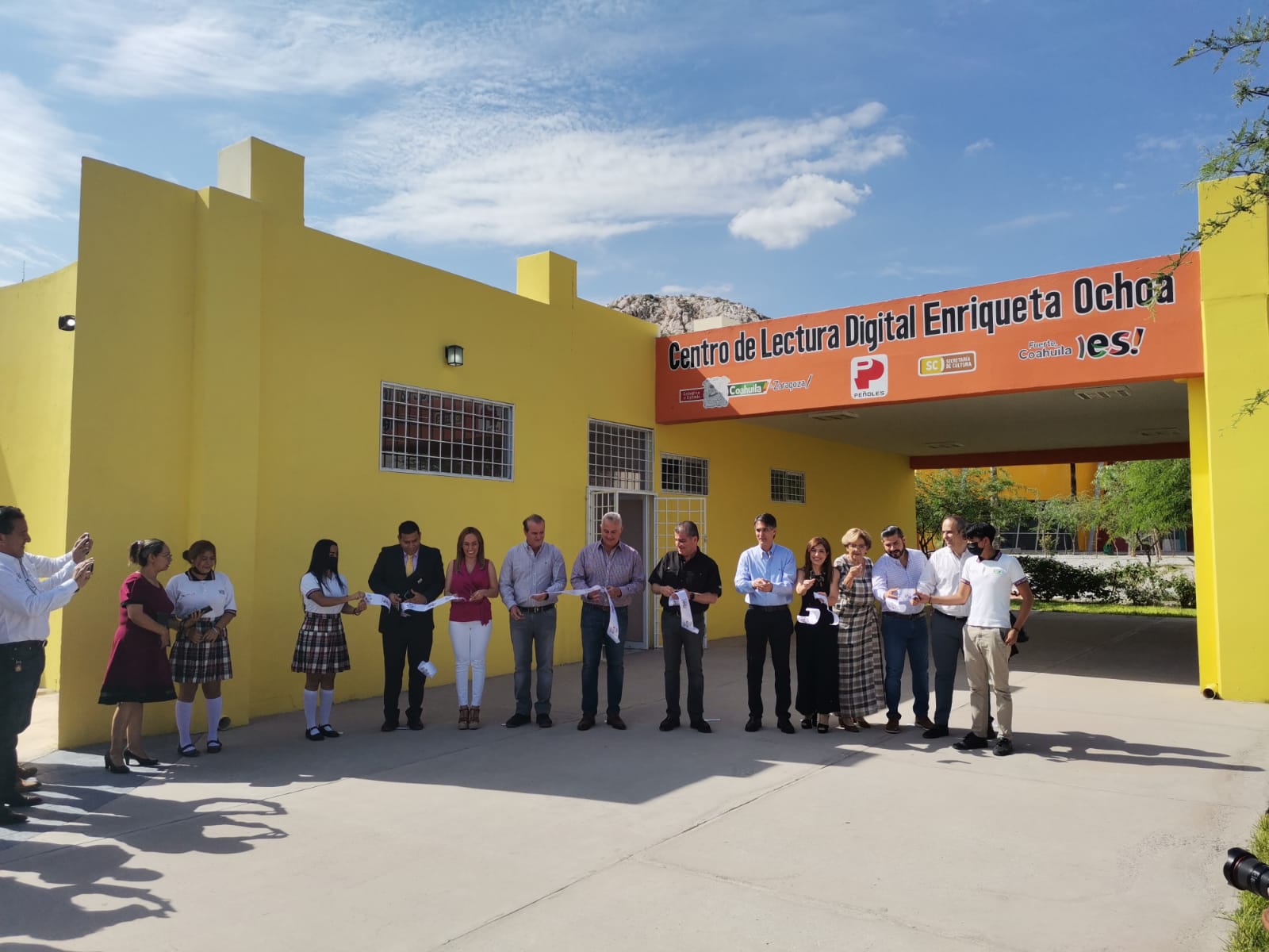 Entregan en Torreón el Centro de Lectura Digital “Enriqueta Ochoa”