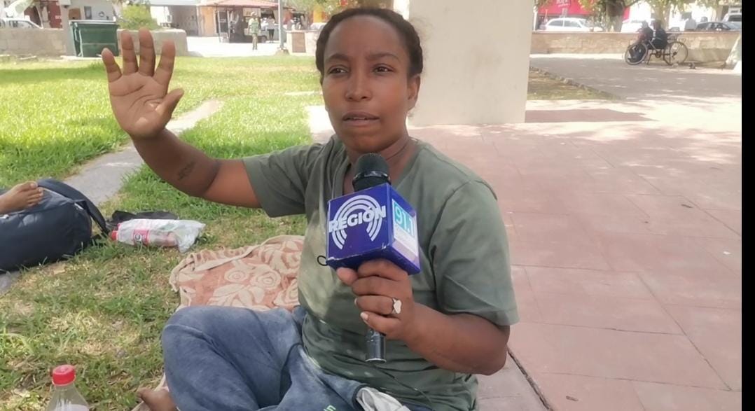 Migrante de Colombia huye por la guerrilla en su país