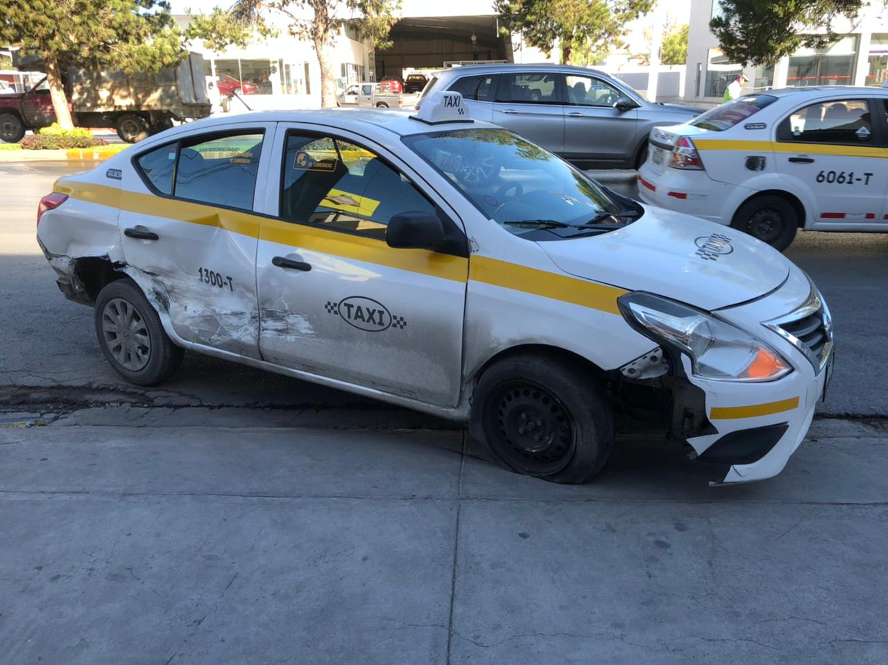 Dejan accidentes cuantiosos daños materiales y caos vehicular