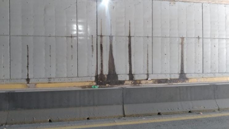 Canal de riego genera filtraciones en el Nudo Mixteco