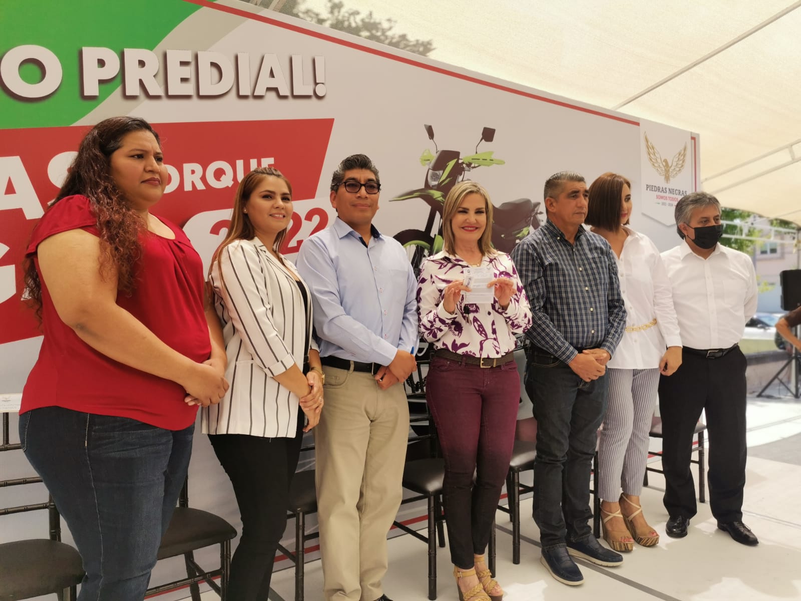 Regaló Piedras Negras automóvil por el 172 aniversario de la ciudad