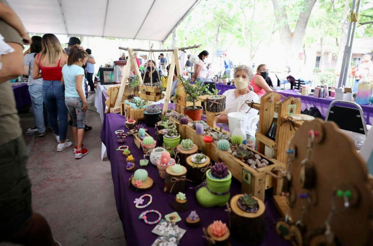 Todo un éxito, el Mercado Mujeres Unidas