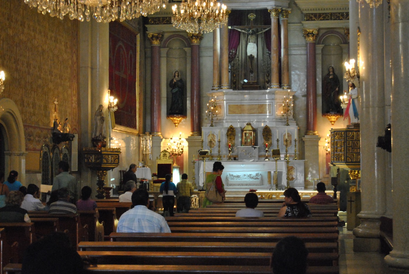 Presentan novenario en honor a Santo Cristo de la Capilla