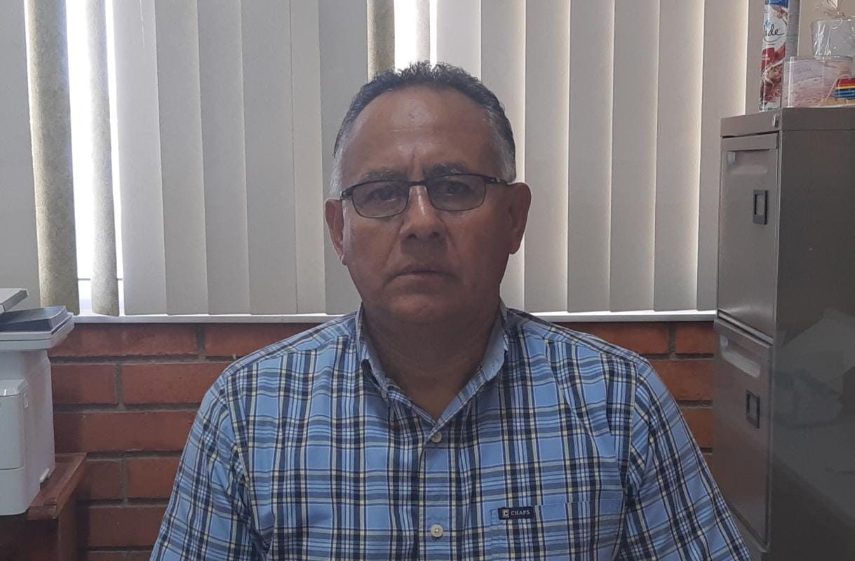 Acuña y Jiménez ya tienen los libros de texto para próximo ciclo