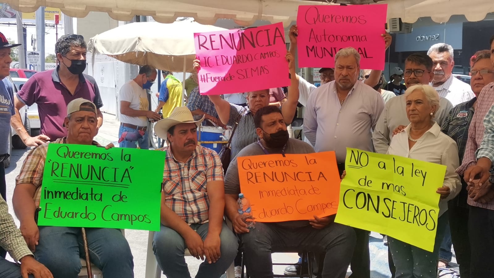 En protesta por nuevos consejeros toman instalaciones de Simas Monclova-