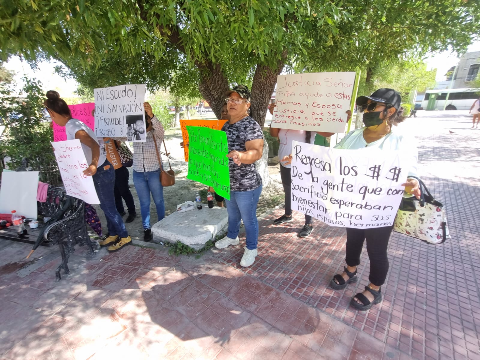 Exigen justicia por abusos en anexo Escudo de Salvación y piden se castigue al propietario