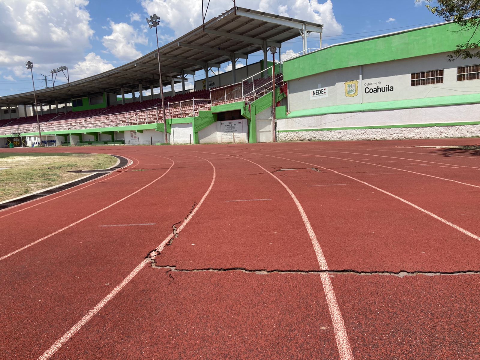 Con apoyo de la IP rehabilitarán pista de atletismo en el Estadio Olímpico