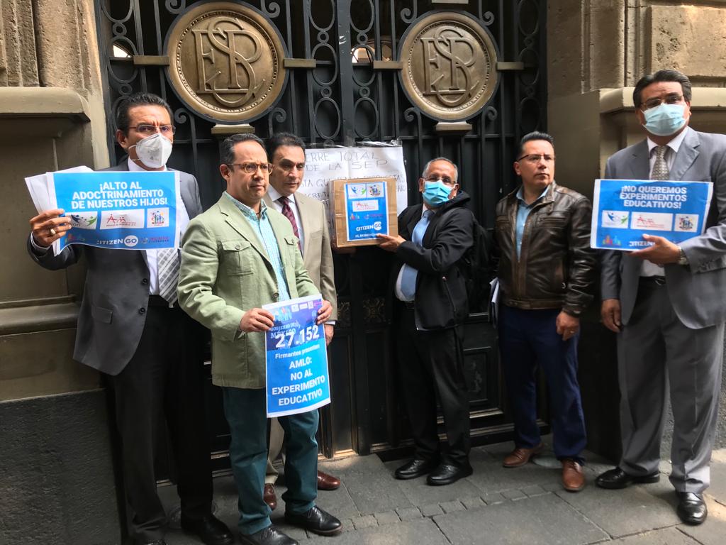 Exigen freno a “experimentos sociales” en sistema educativo