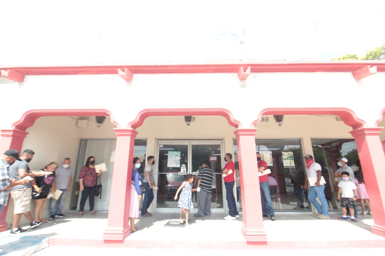 Saturan oficinas de Recaudación y Rentas en Acuña