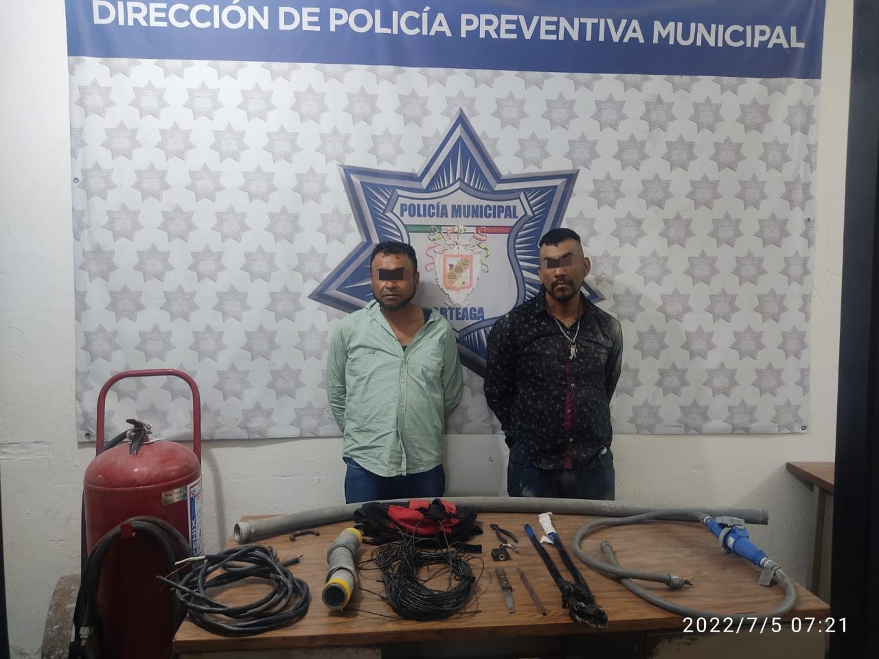 Detienen a dos presuntos ladrones en el Municipio de Arteaga