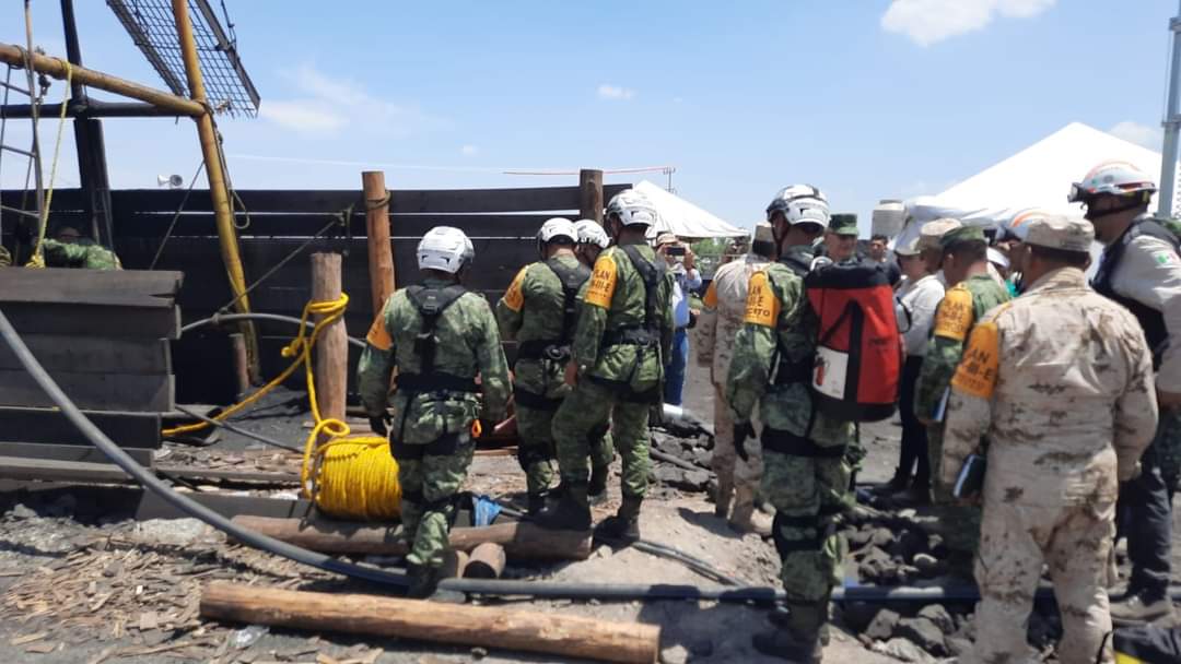 Piden familiares de los mineros la intervención de expertos extranjeros