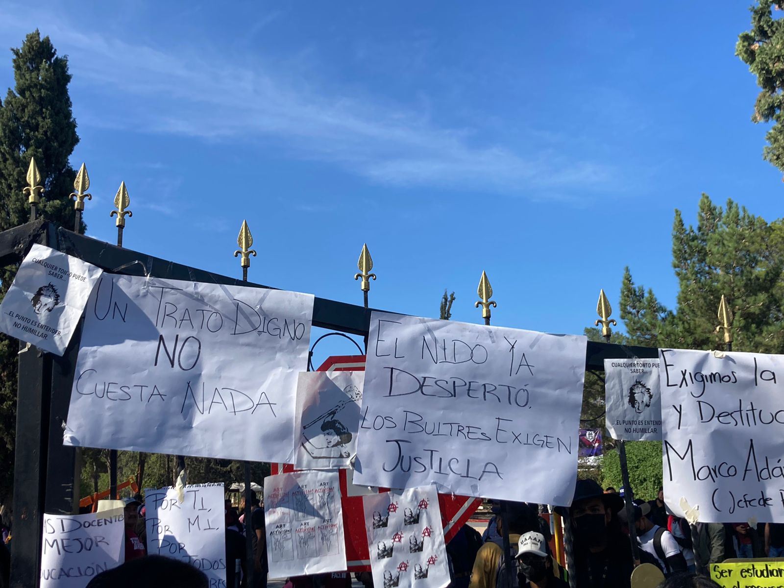 Destituyen a docente de la Narro por presunto acoso escolar