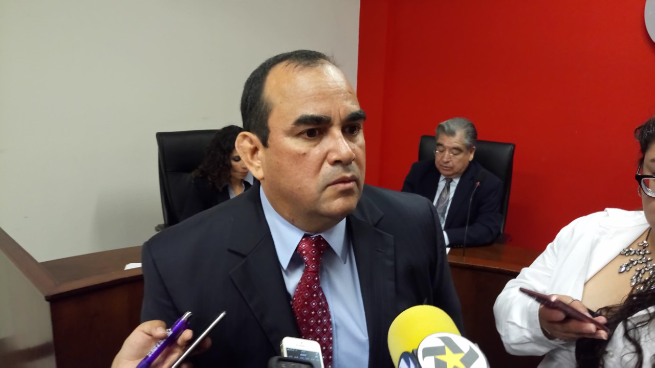 Cumplen partidos políticos con transparencia