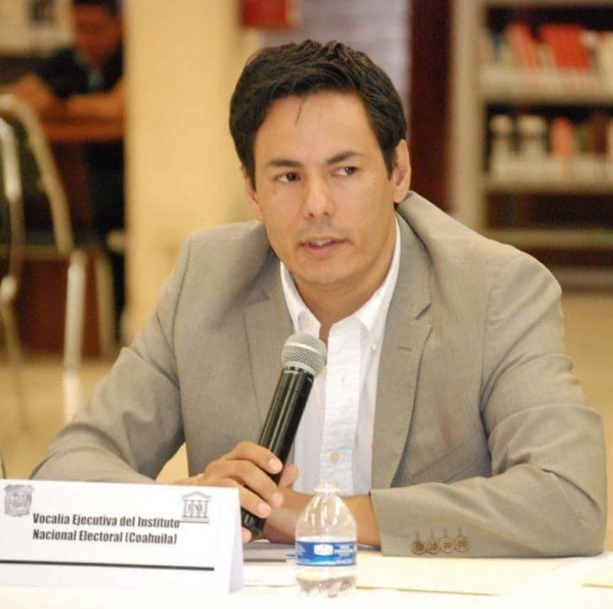 Designan a Paredes Lozano como presidente del IEC