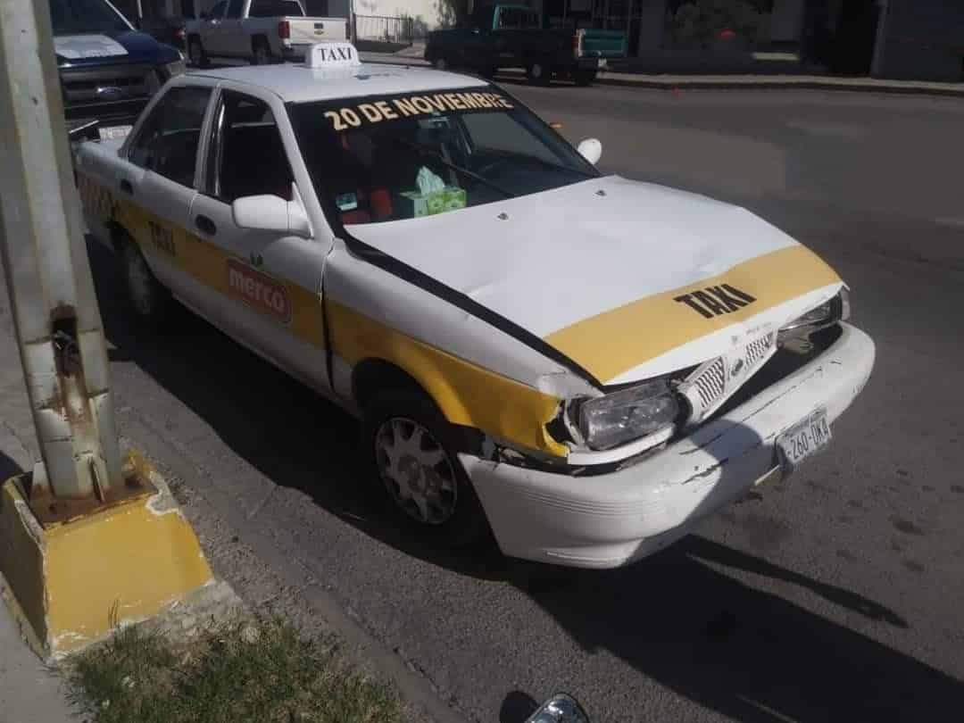 Taxis están involucrados al menos en dos accidentes diarios