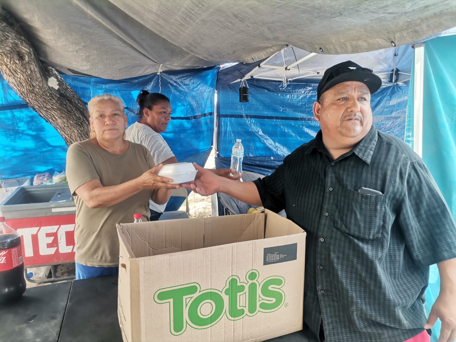 Siguen apoyando a familias de mineros atrapados en el Pinabete