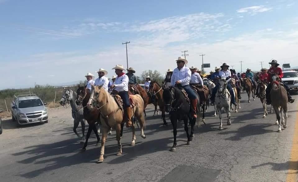 Celebran con tradicional cabalgata el 333 aniversario de Monclova