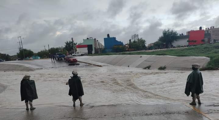 Familia que perdió todo en inundación fue ignorada por las autoridades