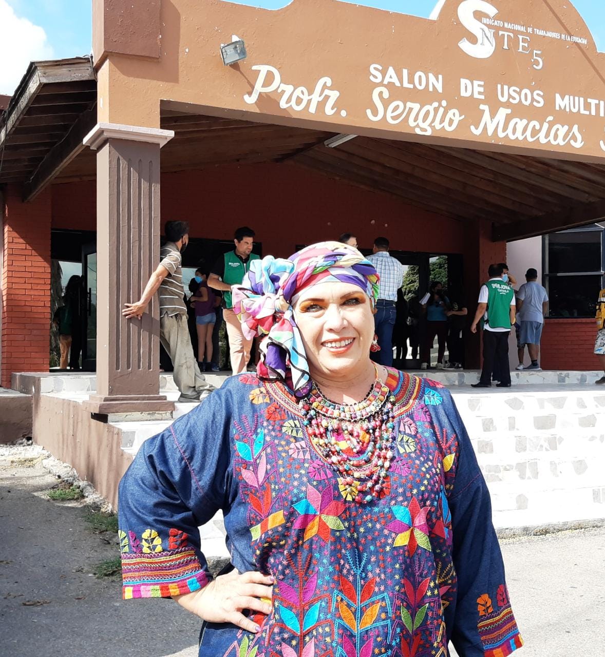 Casa del jubilado invita a la comunidad a “La casita de los libros”