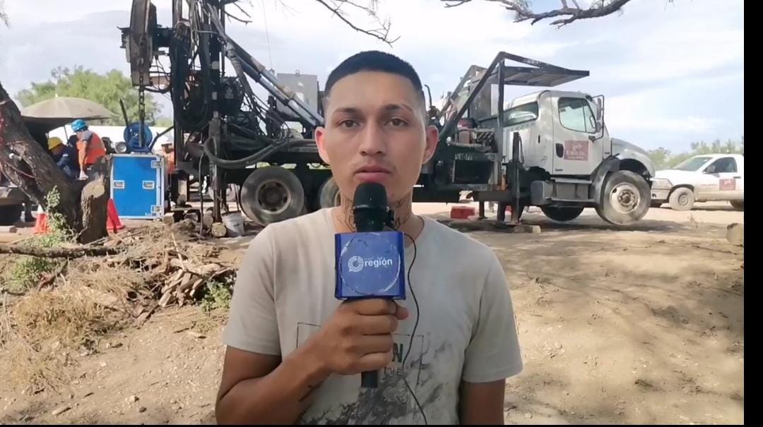 Les canta a mineros a ritmo de rap