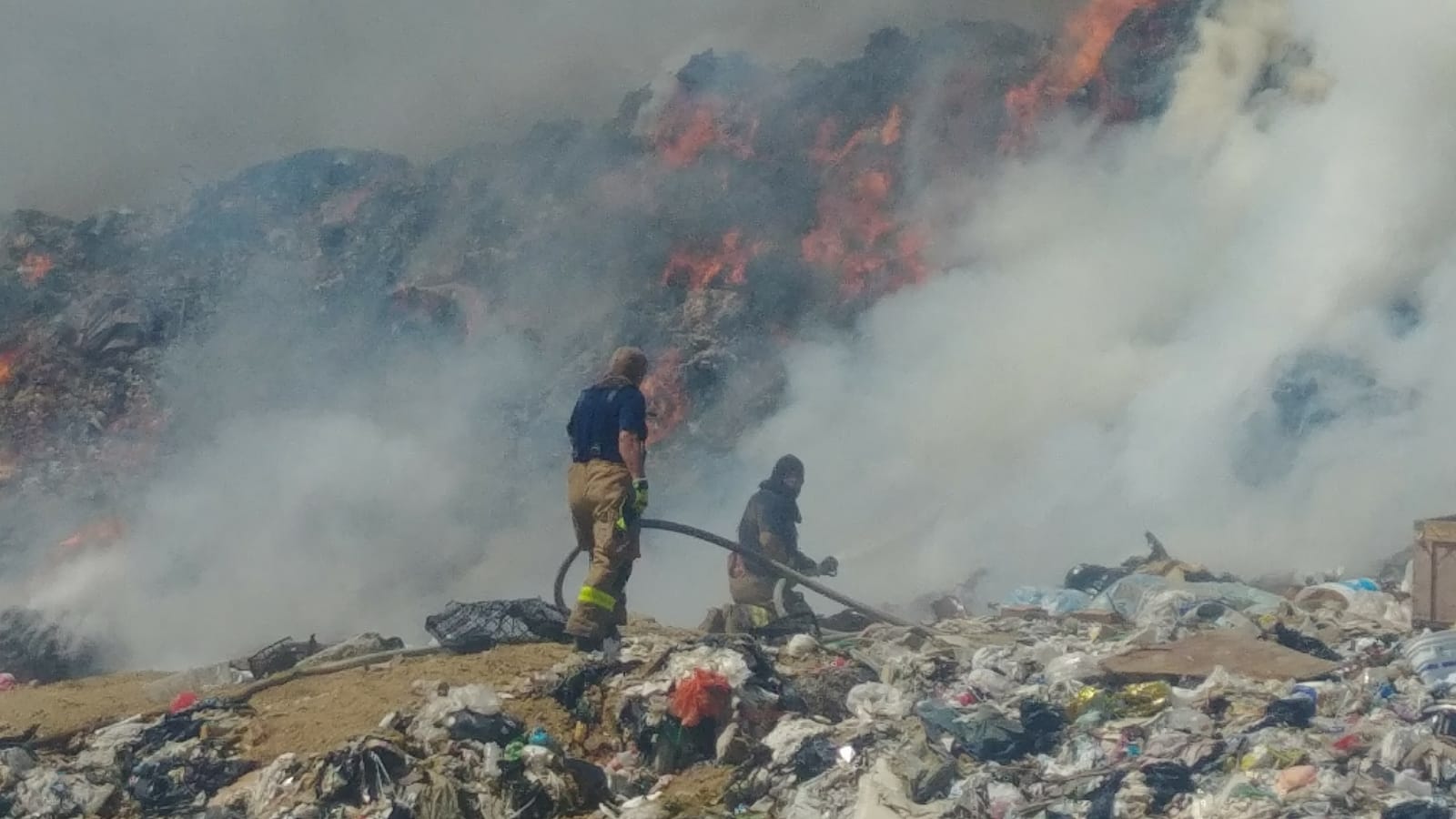 Buscarán evitar más incendios en relleno sanitario