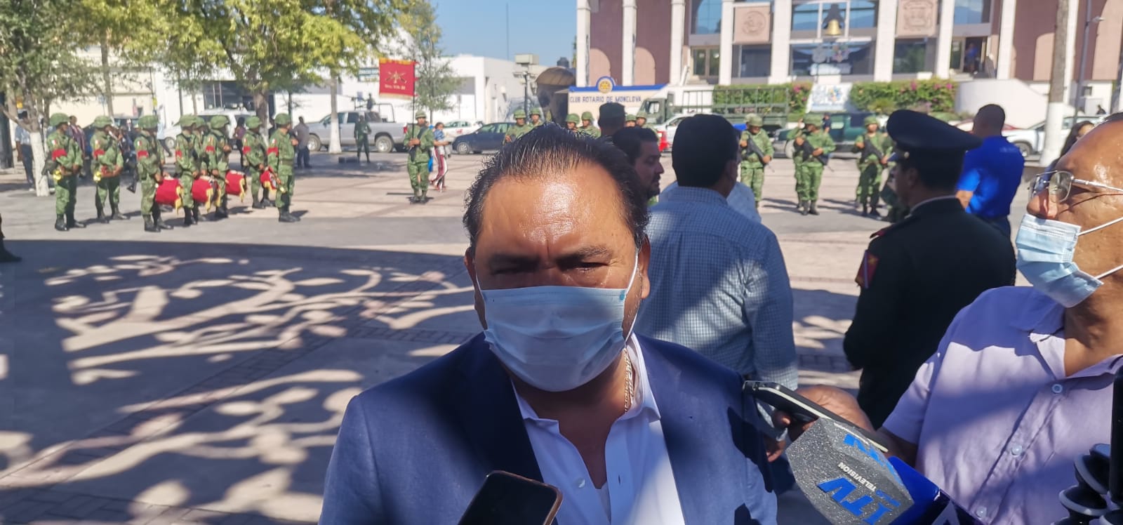 Jefe policiaco evade hablar sobre acusación en su contra, dice estar tranquilo