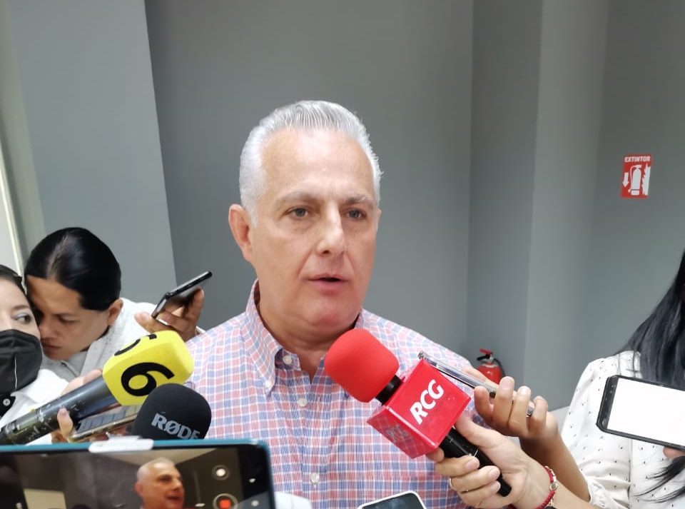Brinda Román apoyo a usuarios de SIMAS rural en Torreón