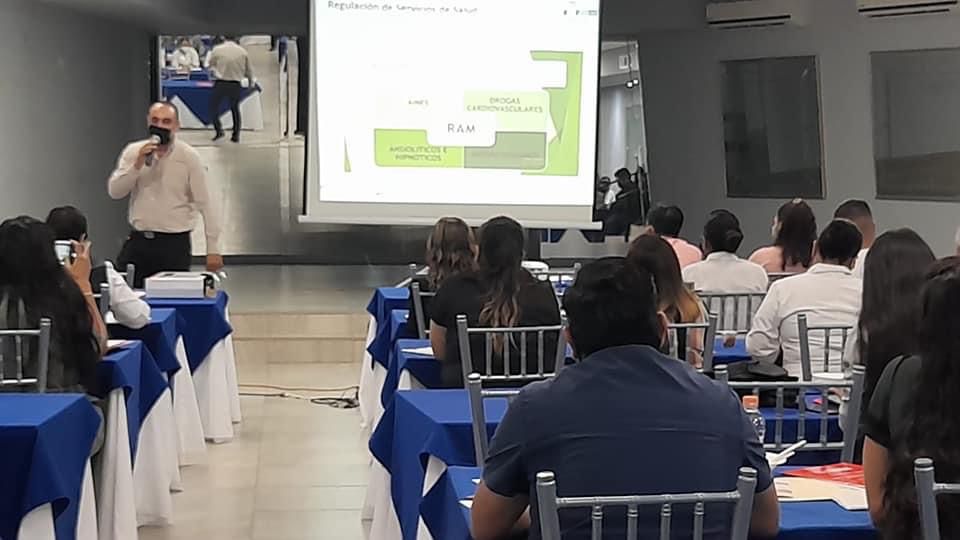 Capacitan a personal de farmacias y laboratorios en Farmacovigilancia