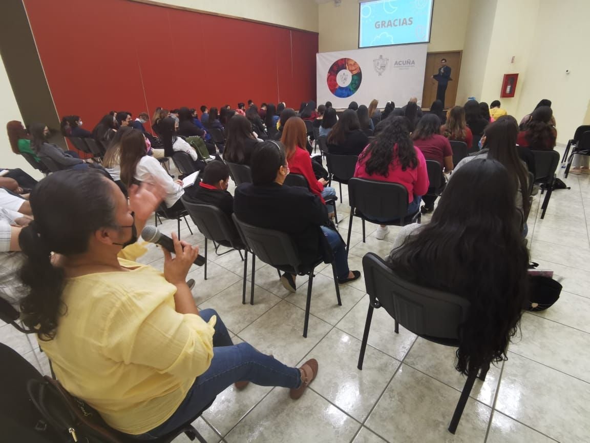 Imparten plática sobre adolescencia y sexualidad en menores con síndrome de Down