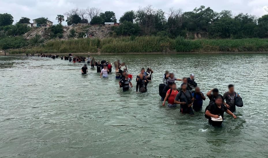 Reporta CBP 10 mil detenciones en una semana en Del Río