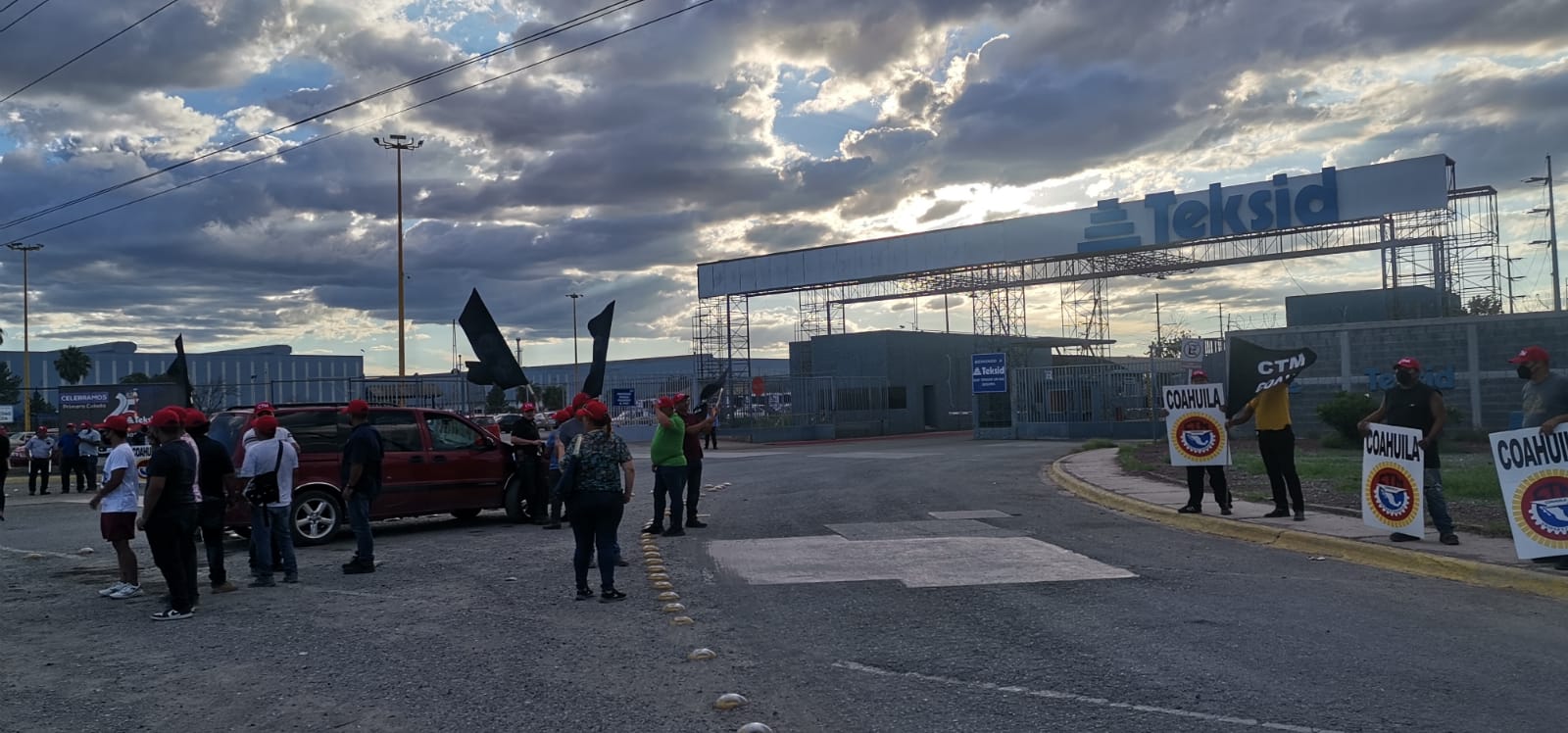 Temen que Napito manipule recuento de Teksid y piden presencia policiaca