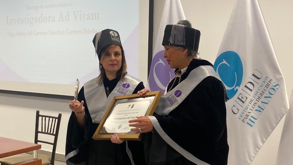 Recibe Olga Sánchez Cordero reconocimiento de la AIDH