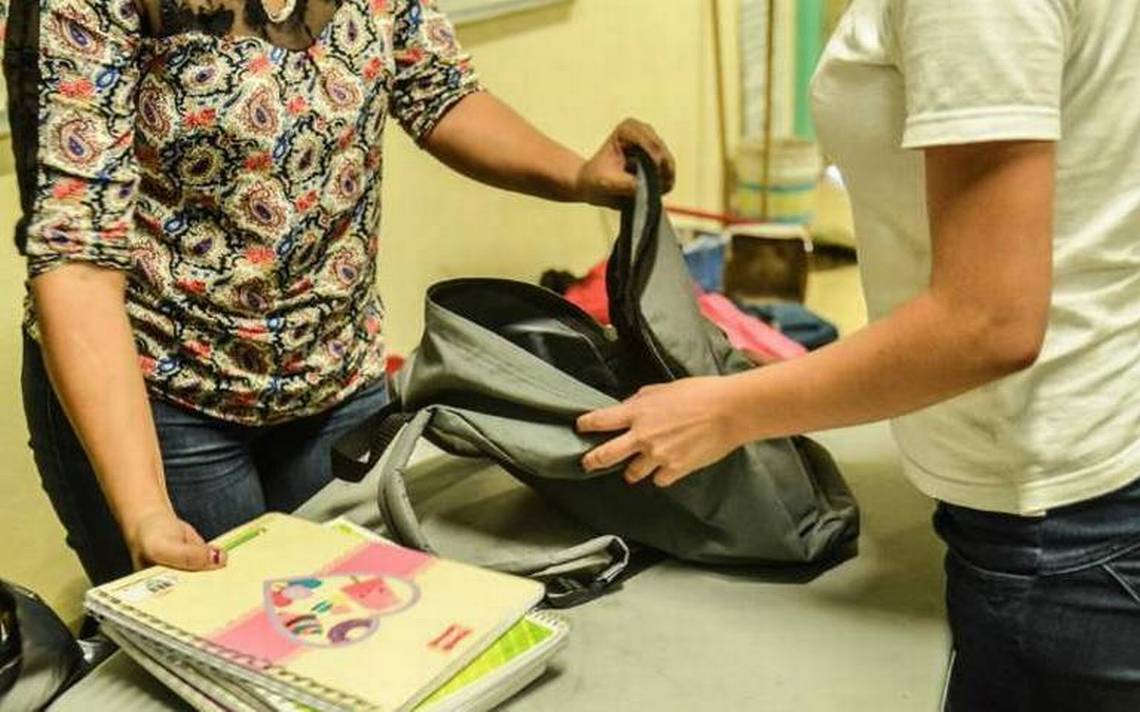 Rechazan padres de familia operativo mochila en escuelas