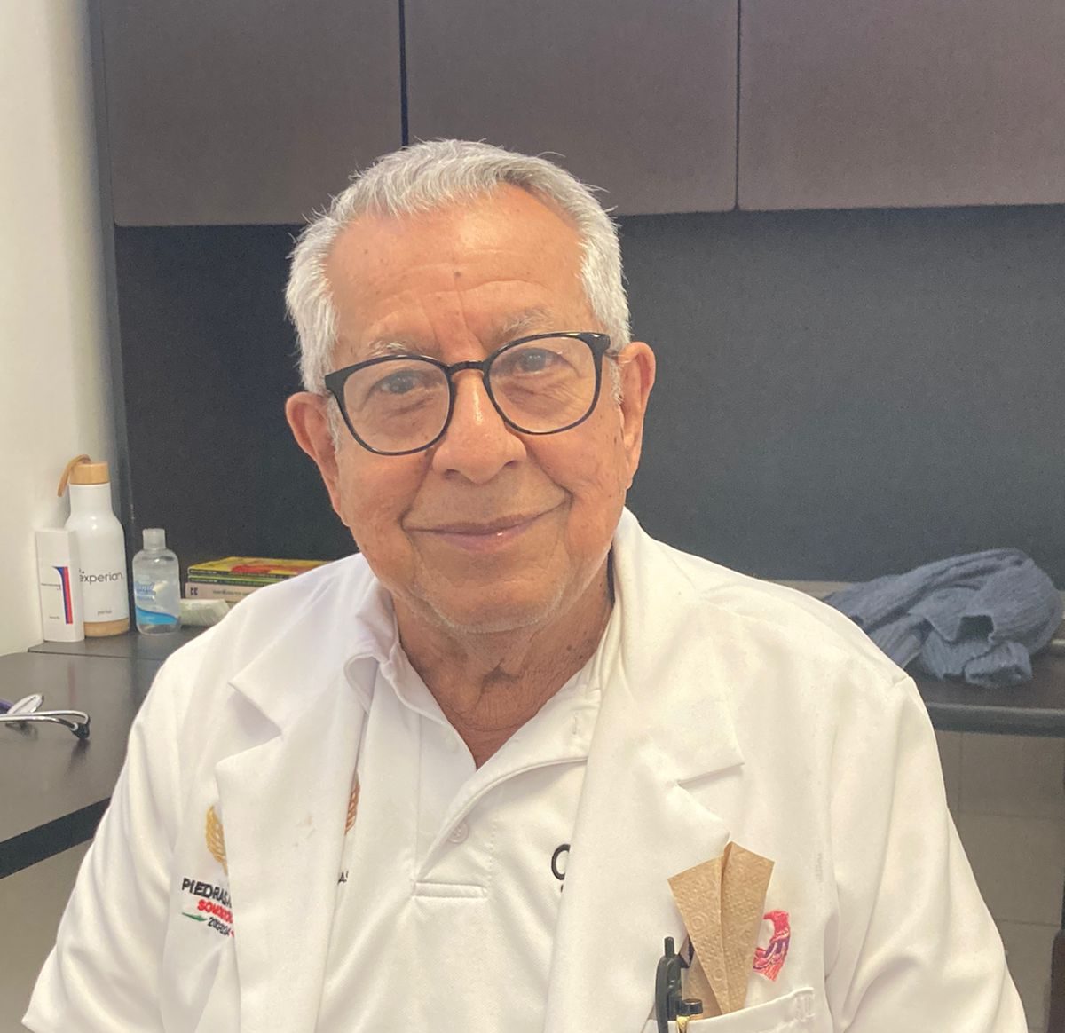 Doctor Loth Tipa Mota: 55 años de servicio y entrega a su profesión