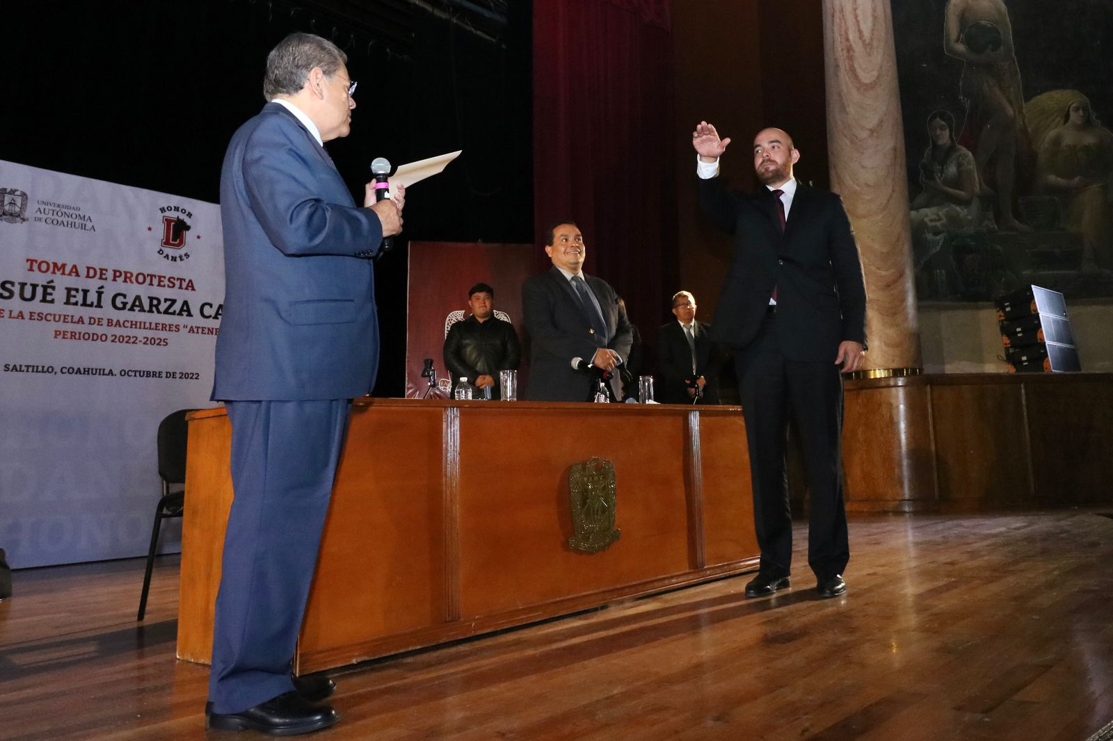 Rinde protesta nuevo director del Ateneo Fuente