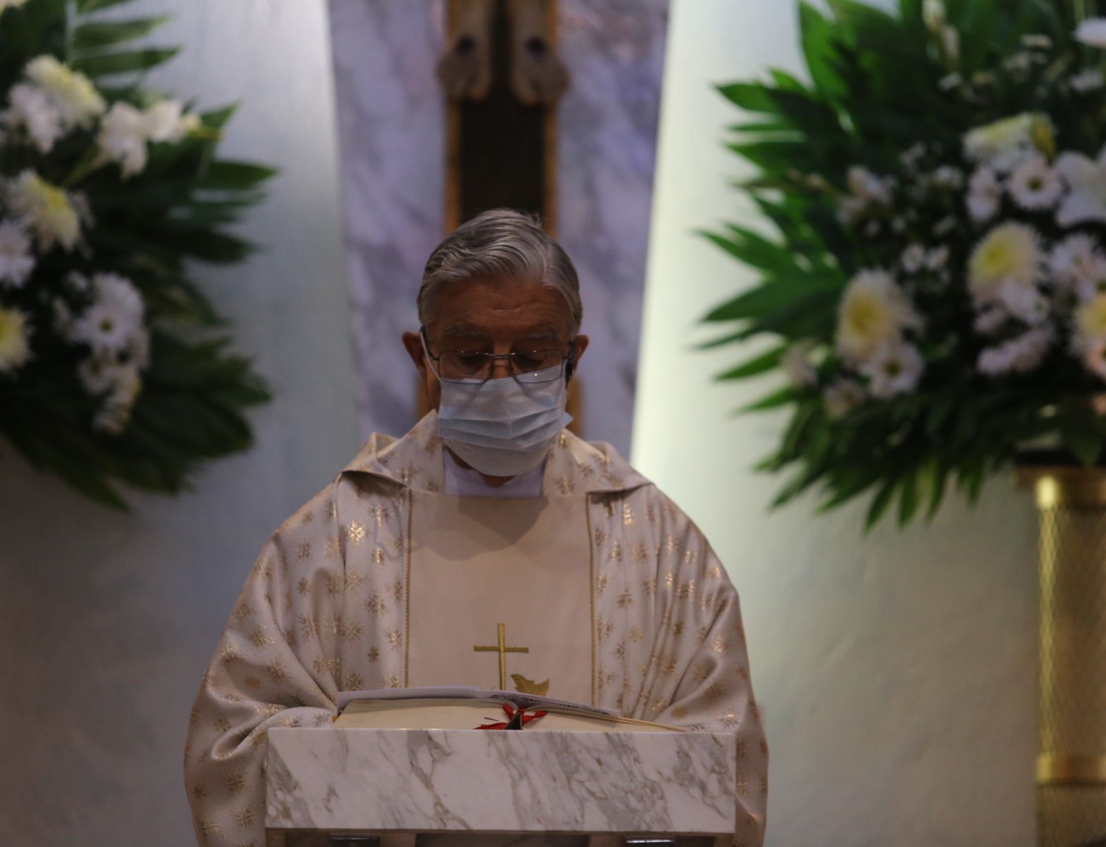 Cumple padre Humberto González 70 años de sacerdocio