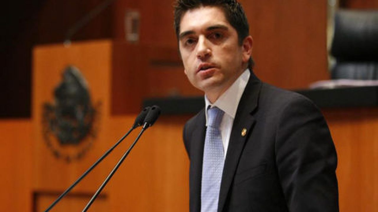 Ordena IEC a Luis Fernando a bajar publicidad