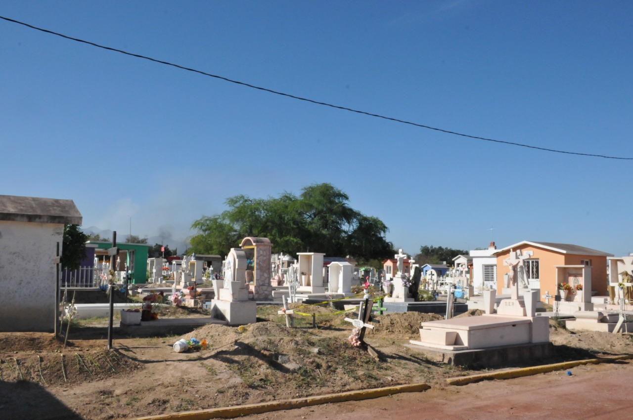 Invitan a la Alumbrada 2022 en panteón de Monclova