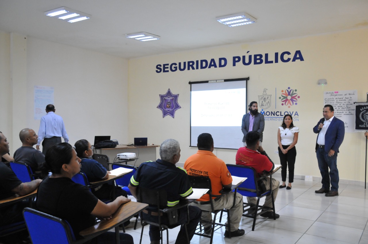 Capacitan a policías y rescatistas en “Primeros auxilios psicológicos”