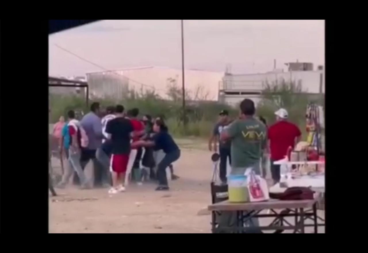 Juego de softbol femenil terminó en riña campal en Sabinas