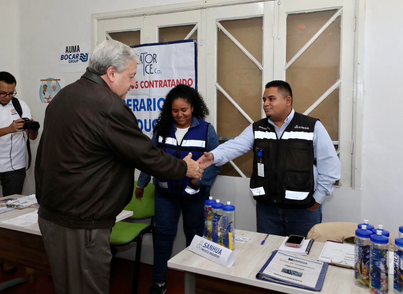 Inaugura Chema Fraustro Centro de Reclutamiento empresarial
