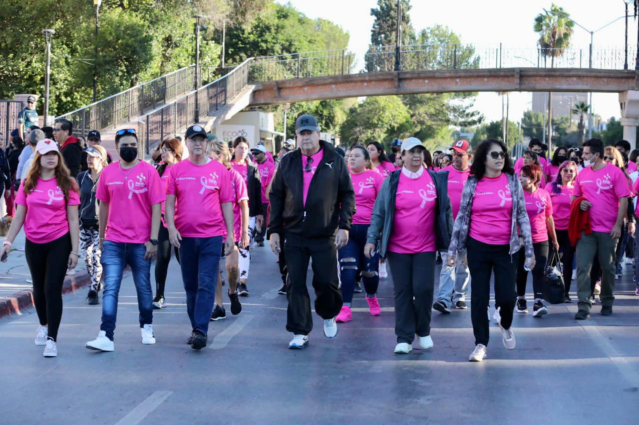 Apoya Chema Fraustro la lucha contra cáncer de mama