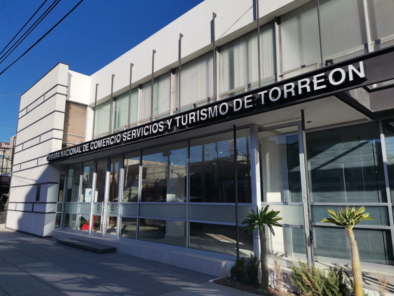 Habilita Canaco módulo de vacunación para rezagados en Torreón