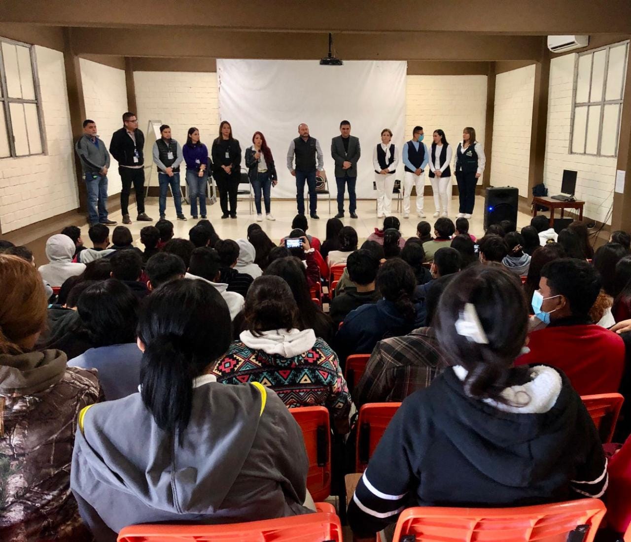 Clausura CONALEP Acuña JuvenIMSS en el marco del mes rosa