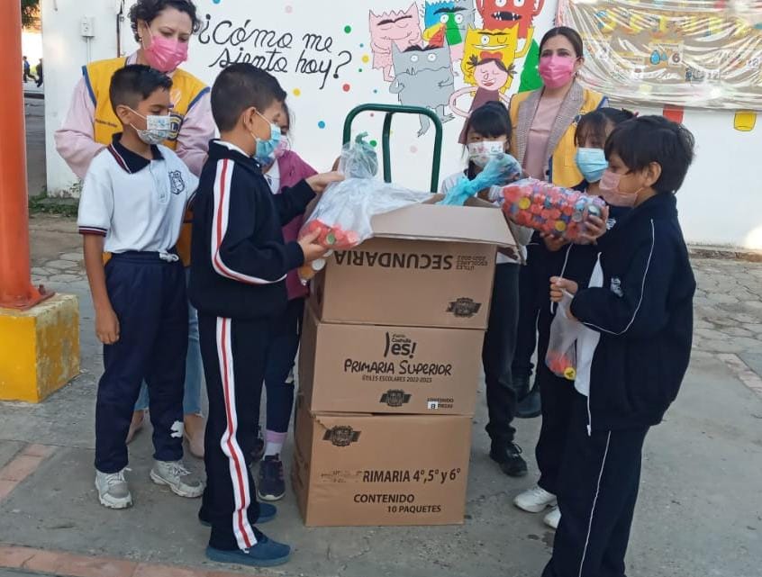 Club de Leones Acuña realiza colecta de “tapitas” en escuela Cuauhtémoc