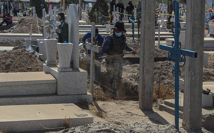Exhumarán 70 cuerpos en panteón de Monclova