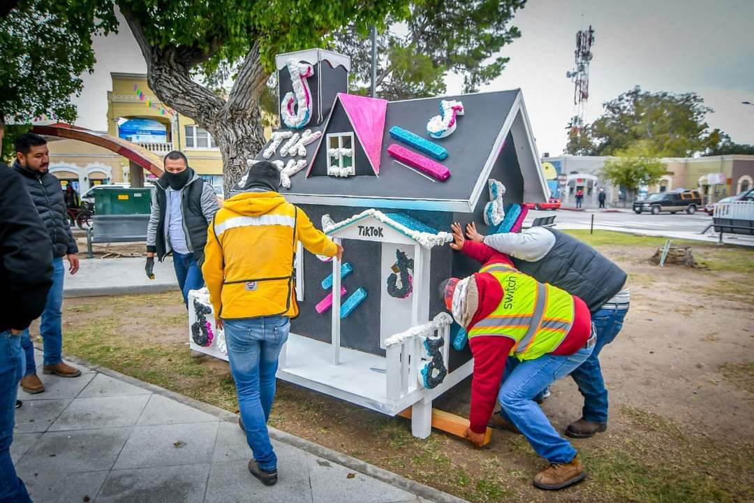 Preparan desfile y encendido del pino navideño en Piedras Negras