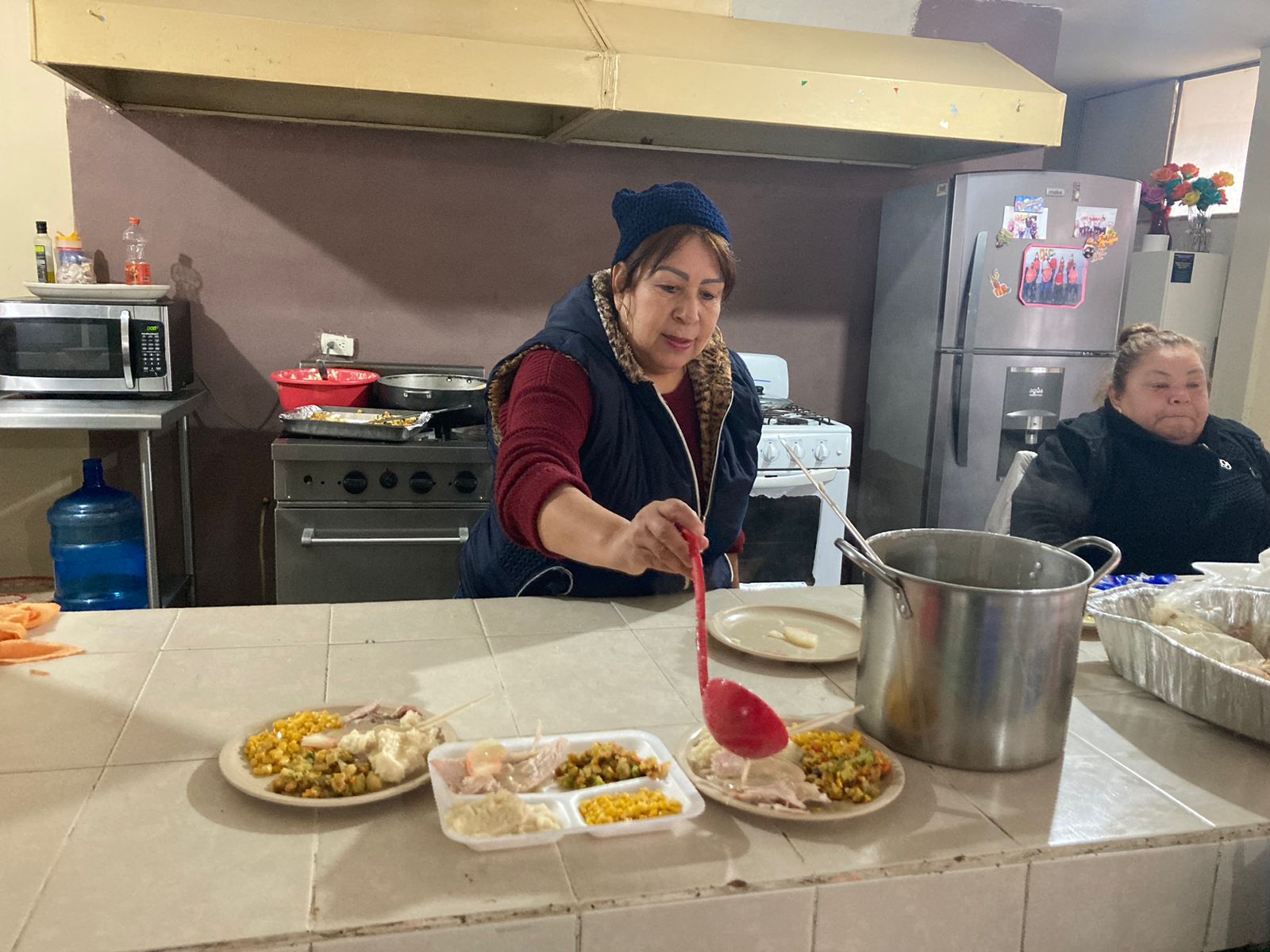 Conviven con adultos mayores en comedores del DIF Coahuila